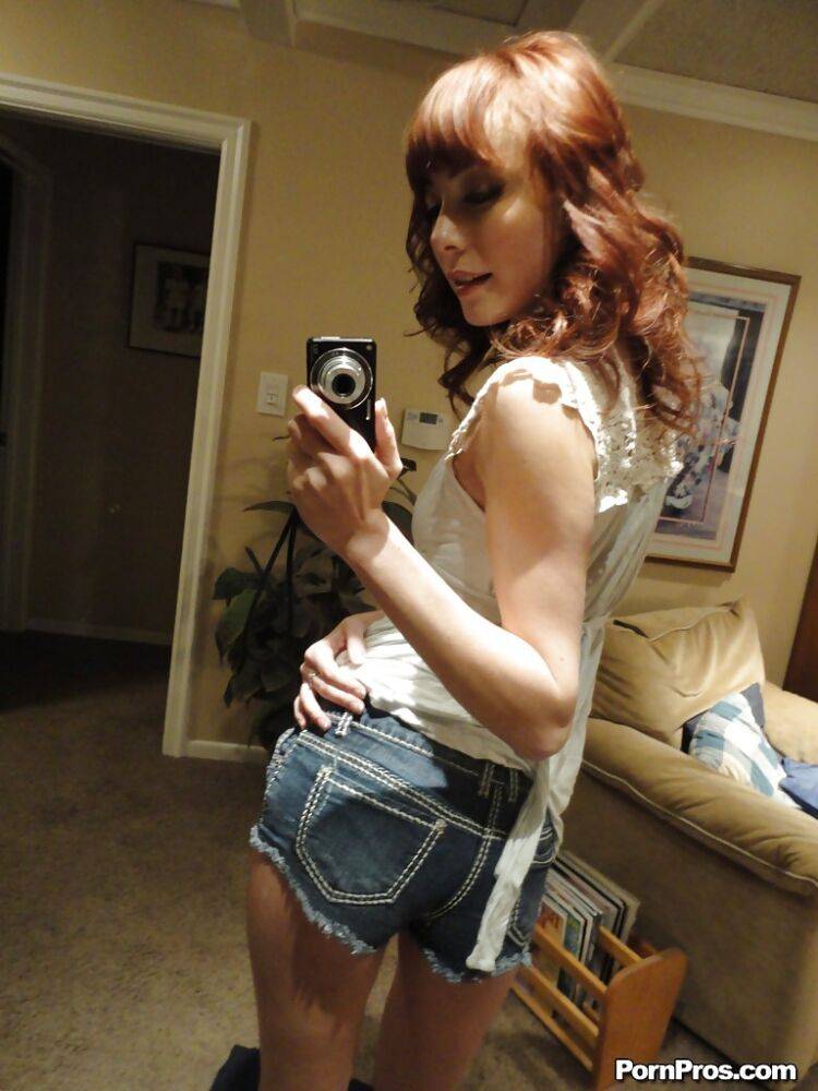 Thin redhead Zoe Voss snapping selfies while getting naked in mirror - #6