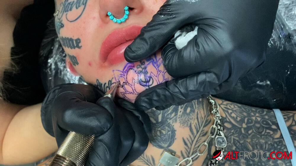 Tattoo enthusiast Amber Luke gets a new face tat from a female artist - #11