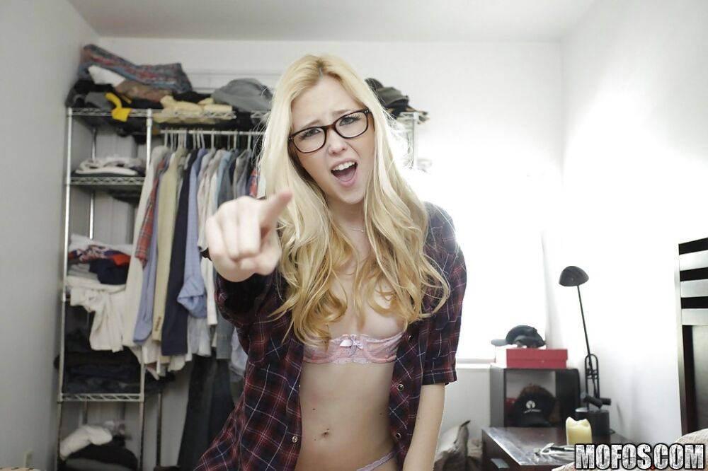 Samantha Rone is demonstrating her body in sexy glasses and lingerie - #3