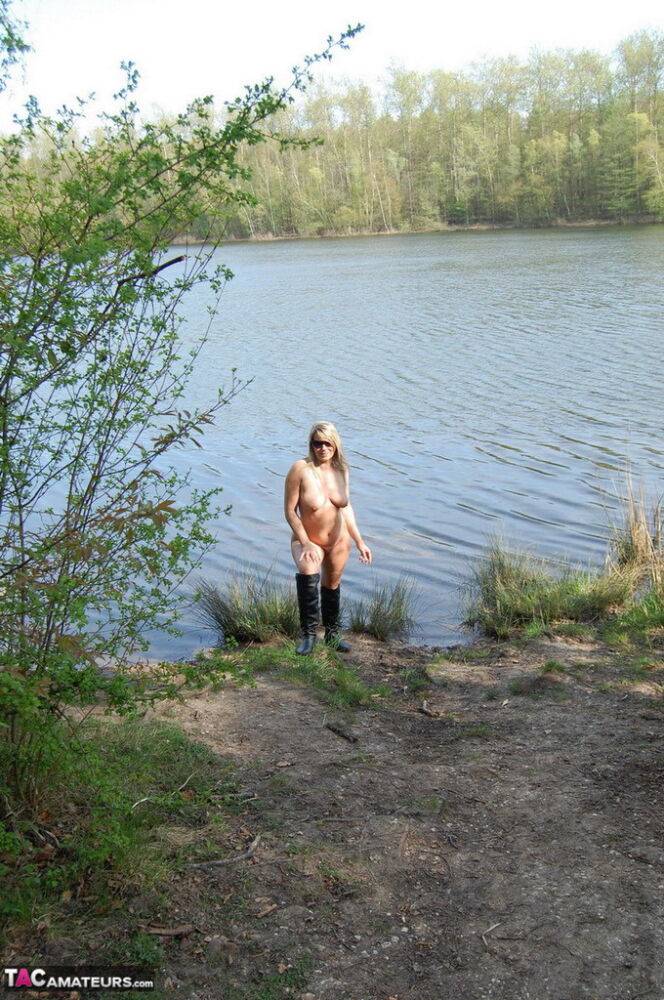 Older amateur Sweet Susi gets naked by the lake after having a smoke - #2