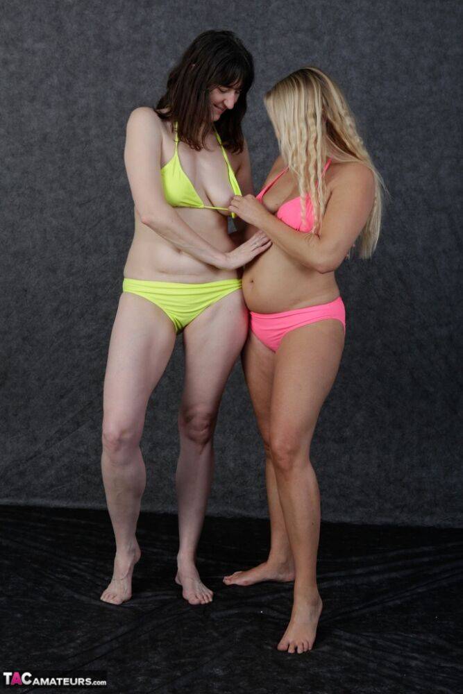 Blonde amateur Sweet Susi and her lesbian friend fondle each other in bikinis - #4