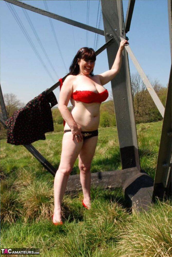 UK amateur Juicey Janey gets naked in heels underneath a hydro tower - #12