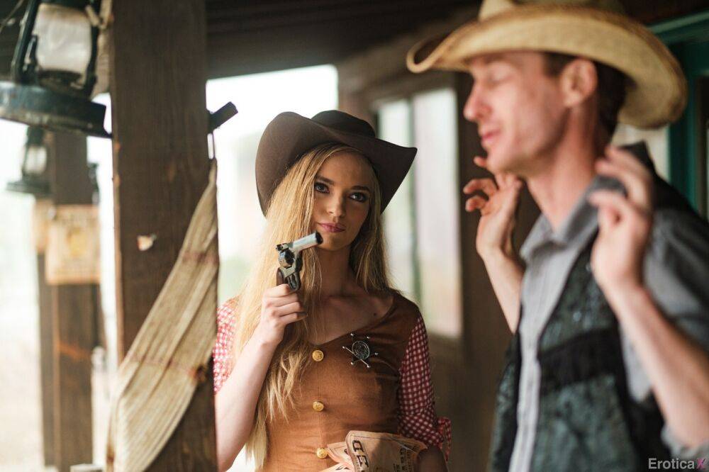 Blonde cowgirl Lana Sharapova forces a wanted man into sex at gunpoint - #2