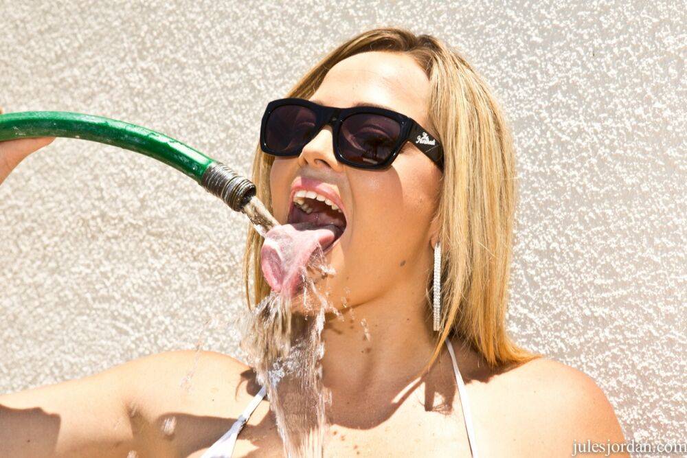 Blonde chick Alexis Texas wets herself with a hose before getting banged - #16