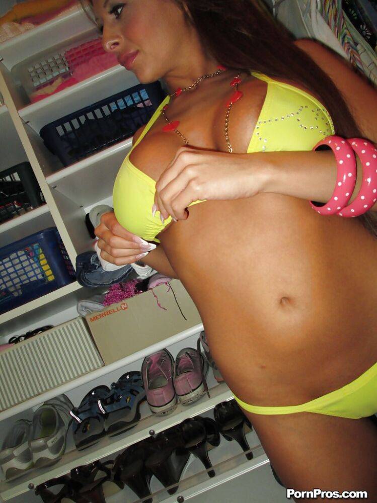 Fascinating big tits babe Alison Star showing off in a bikini - #15