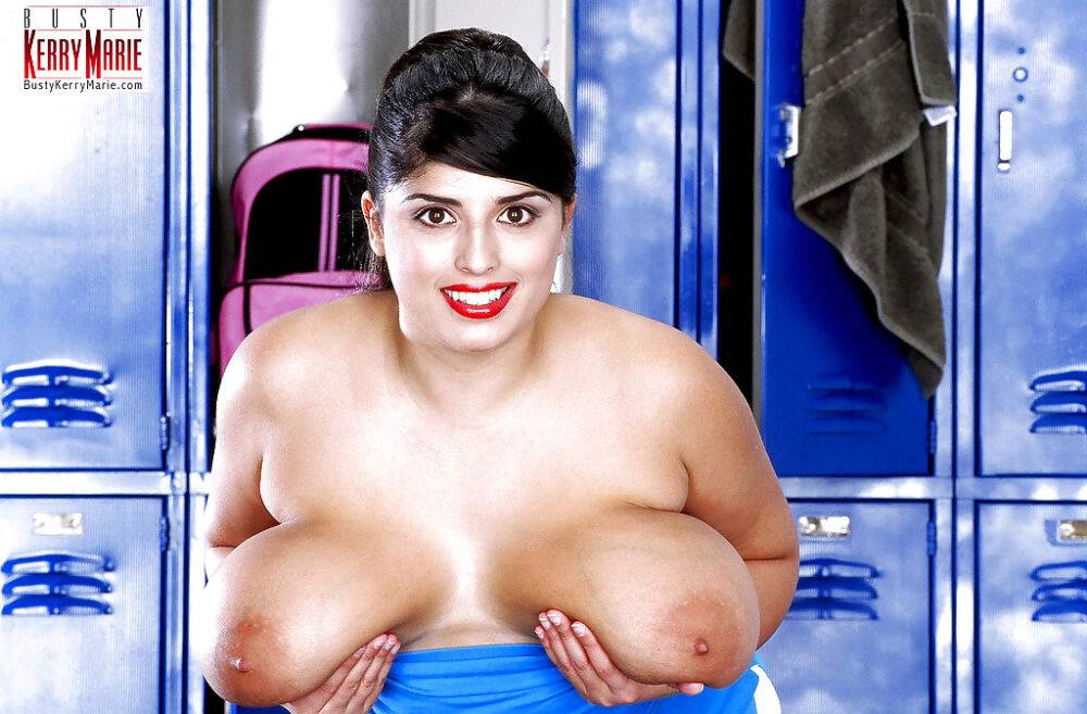 Euro solo girl Kerry Marie unleashing massive pornstar tits for nipple play - #4
