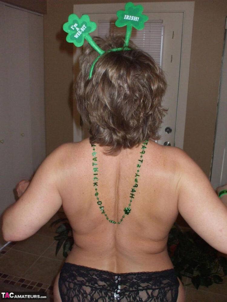 Middle-aged woman Busty Bliss celebrates St Patrick's day with POV sex - #5