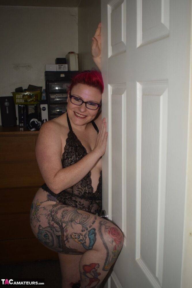 Tattooed amateur Mollie Foxxx models black lingerie with her glasses on - #5