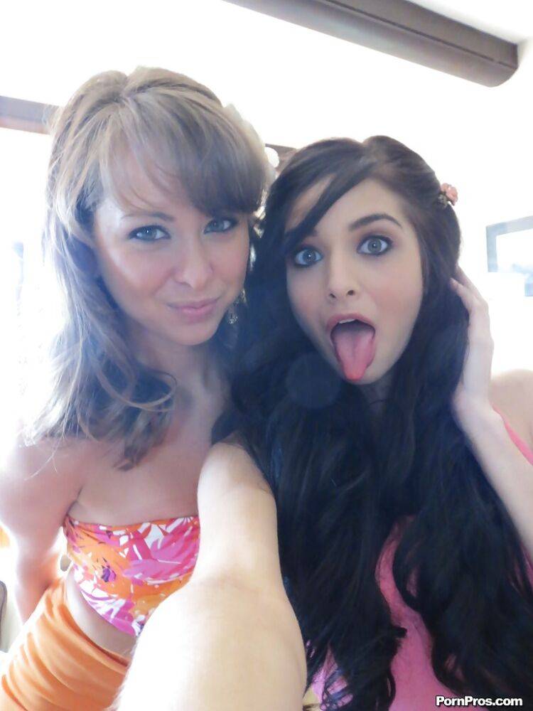Humping lesbian teens Riley Reid and Zoey Kush are having fun - #7