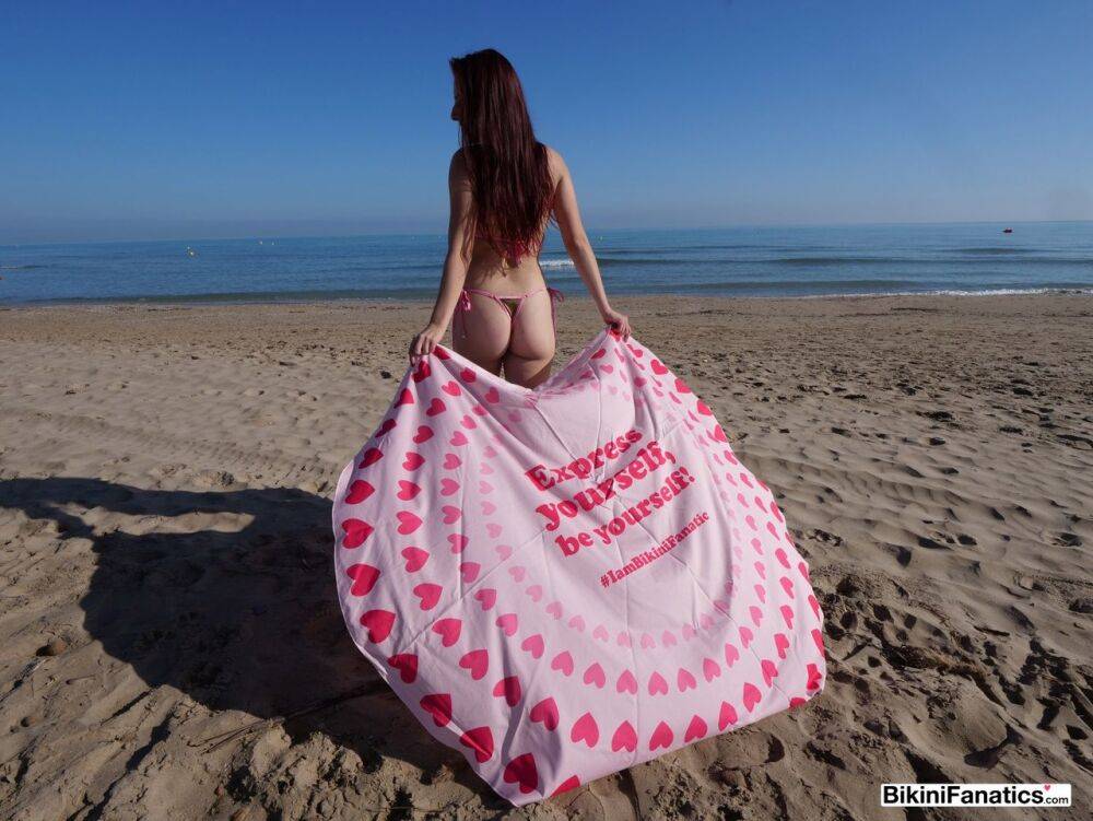 The naughty micro bikini model Antonia Sainz loves to be naughty in public and | Photo: 3040545