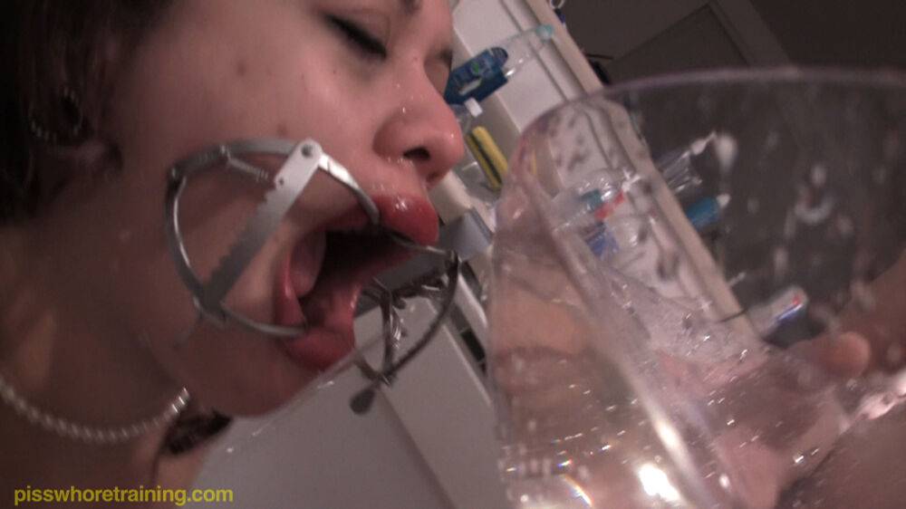 Young slut drinking her own piss and piss from cock - #1