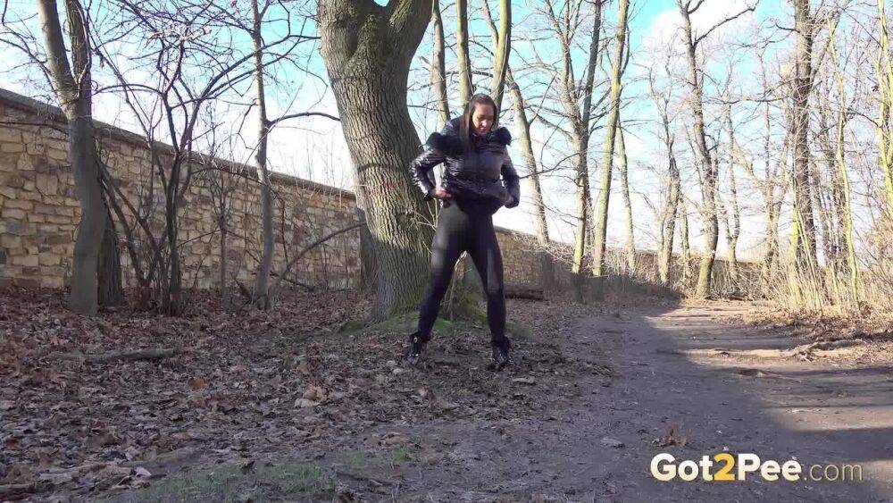 Naomi Benet squats in the woodland to piss - #2