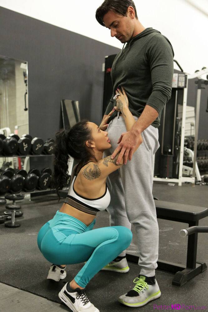Fitness freak Amia Miley doffs yoga pants to get poked & eat cum on gym floor | Photo: 3319584