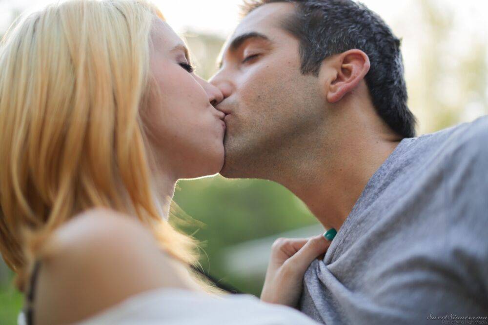 Hot blonde Cece Capella fully clothed kissing Donnie Rock outdoors - #15