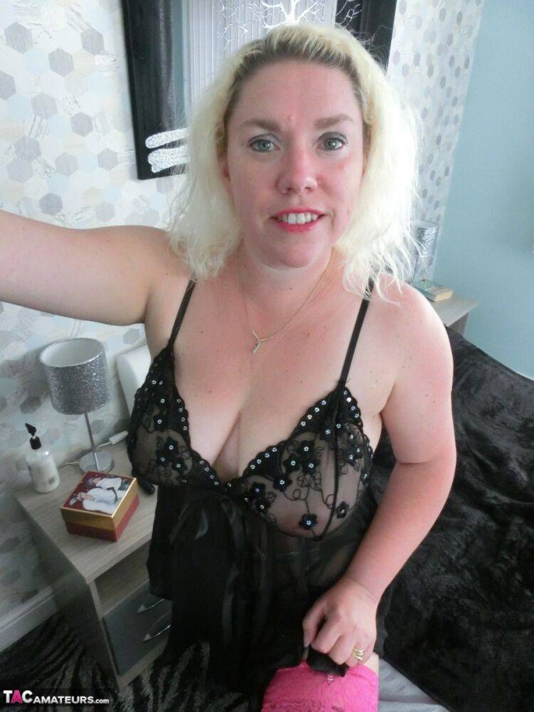 MILFBig TitsUnited KingdomCougarLingerieBBWCurvyFingeringGrannyMatureBig - #12