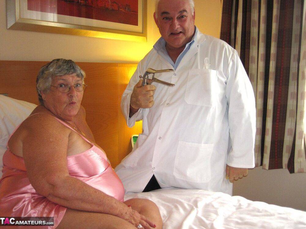 Obese nan Grandma Libby has sexual relations with her old doctor on her bed - #10