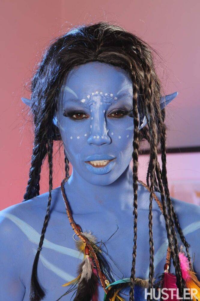 Cosplay beauty Misty Stone takes cock in nothing but blue body paint - #1
