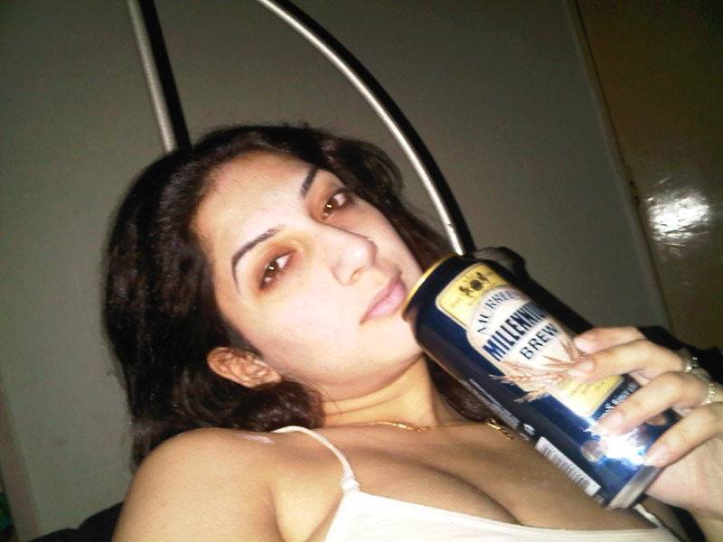 Indian solo girl takes self shots of her big natural tits - #4