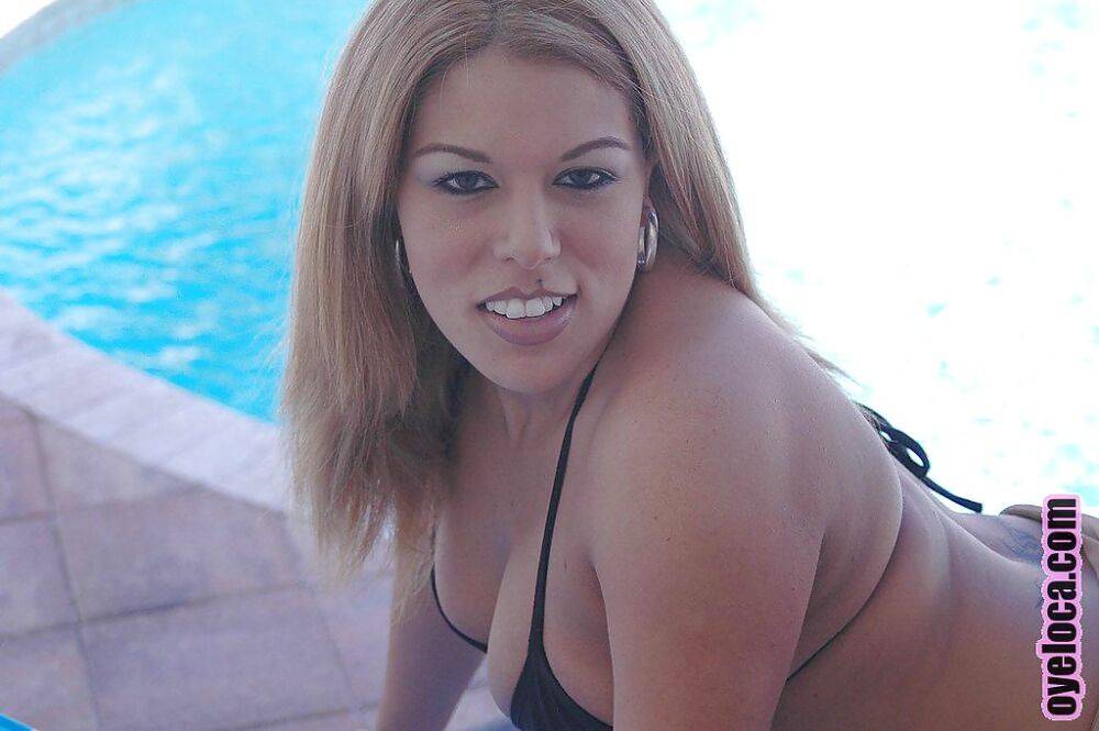 Sweet big tit latina Roxy loves to undress her curvy body - #14