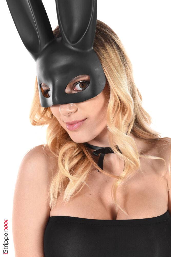 Sexy blonde Paola Hard dildos her pussy while wearing a black rabbit mask - #1