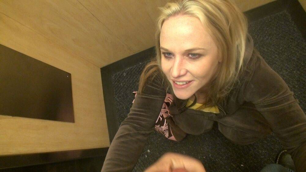 PAWG Dee Siren engages in oral and vaginal sex while in an elevator - #16