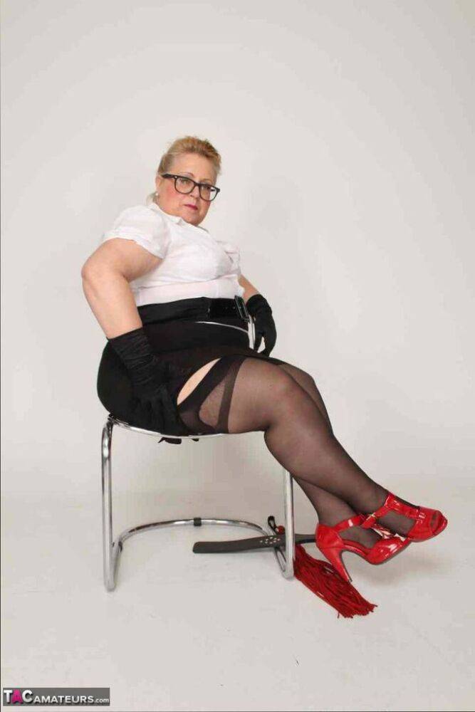 Obese UK blonde Lexie Cummings displays her pierced twat in gloves and nylons - #5