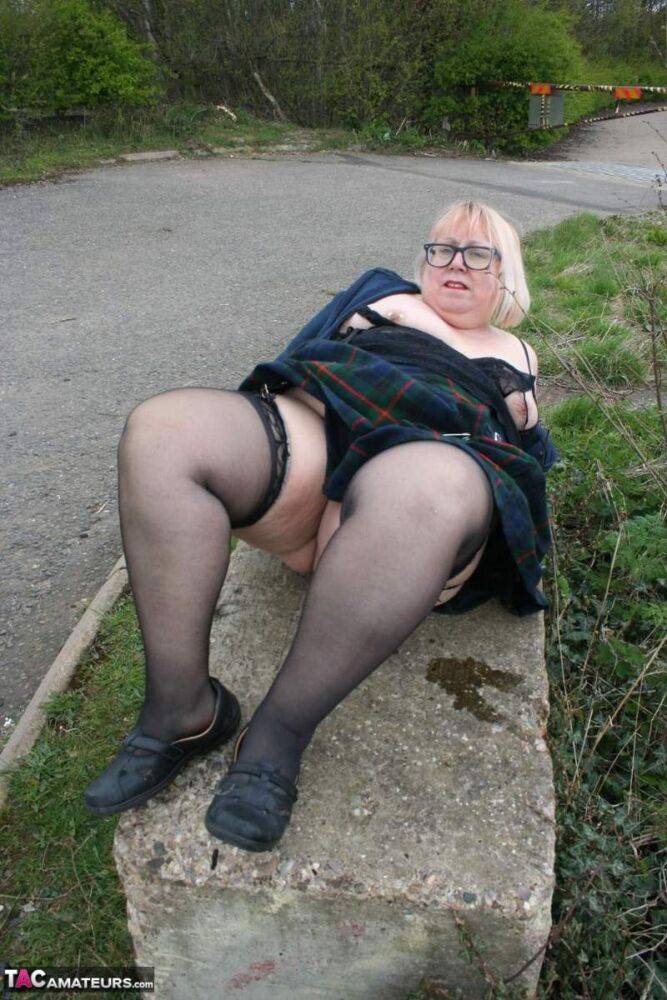 MILFBBWCurvyUnited KingdomBig AssMatureBlondesGlassesGrannyCougarTiny - #3