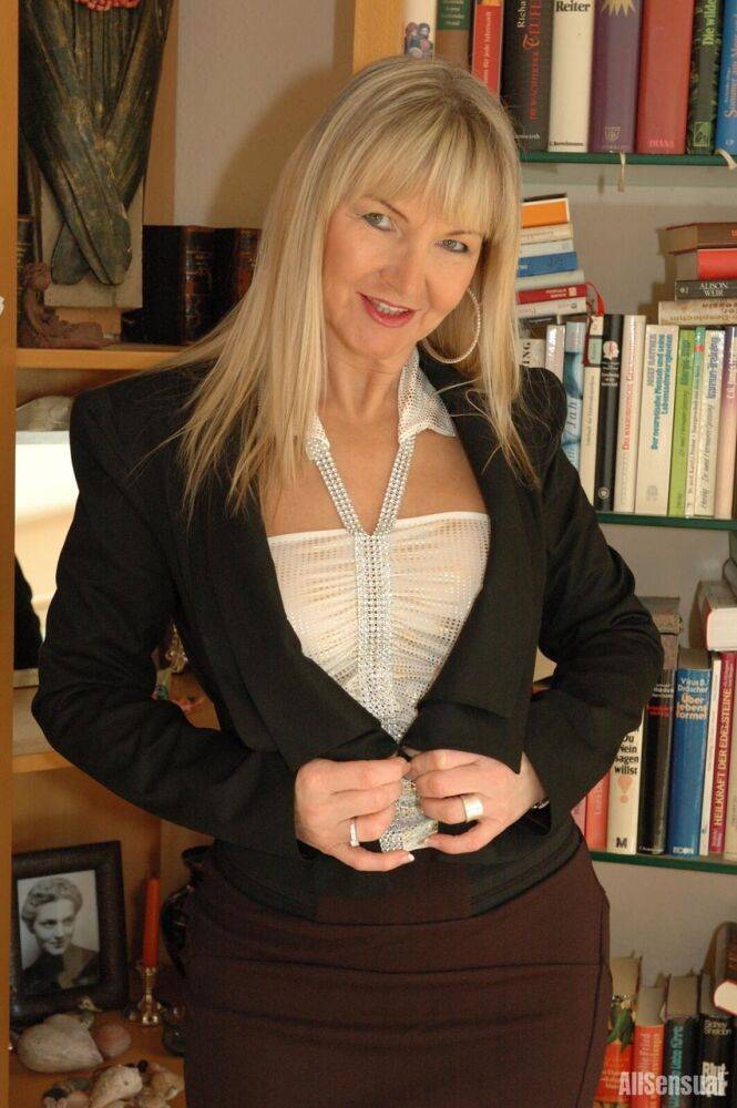 Busty mature Marlen is a hot office ladyBig boobs,Mature,Pantyhose - #1