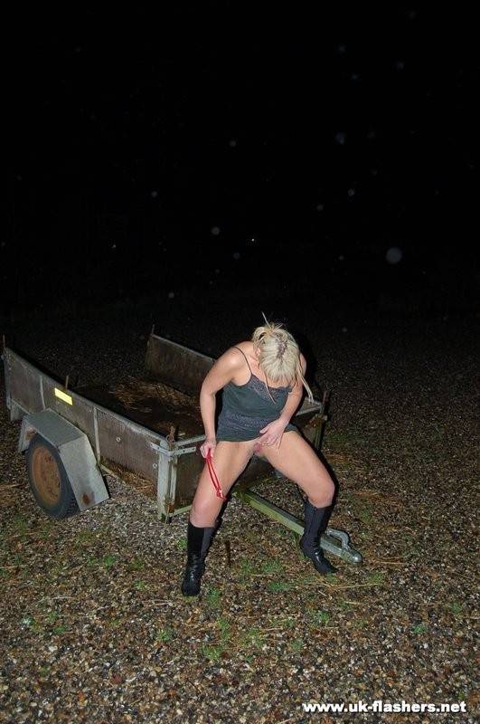 Blonde british girl peeing outside in the night - #2