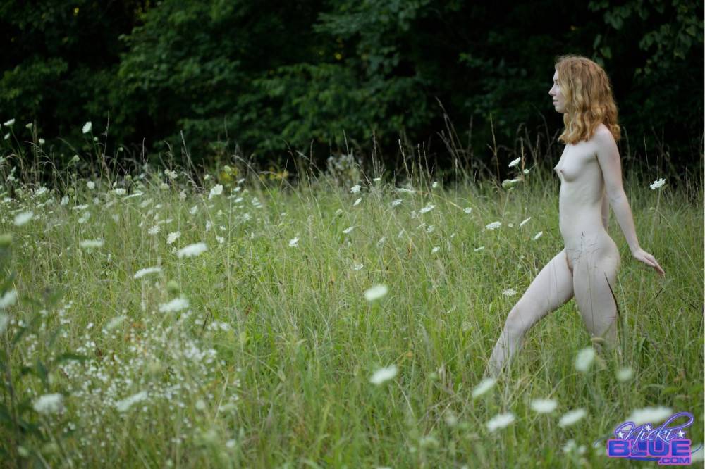 I am modeling in the grass here. naked of course and no cloths - #3