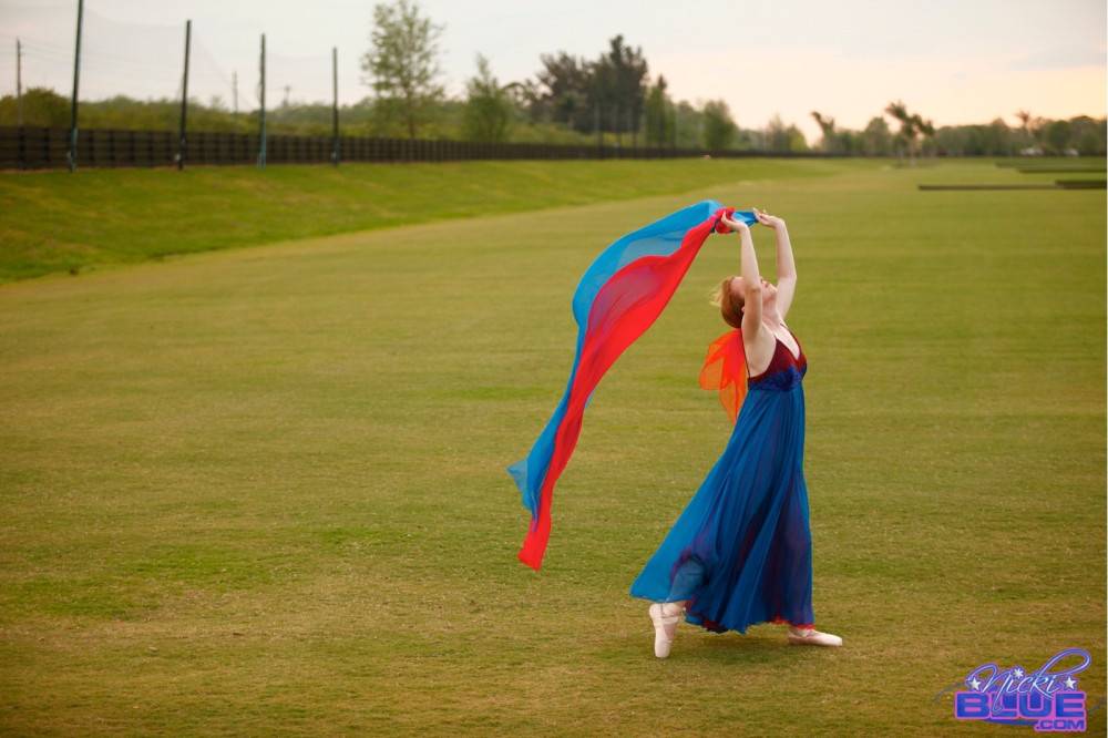 I am doing ballet in the grass. in these photos you get to see - #6