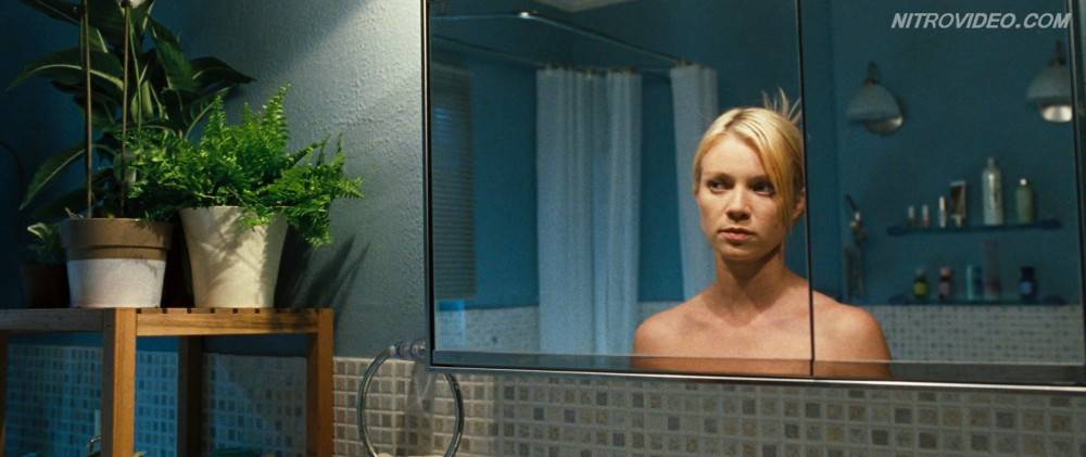 Sexy blonde amy smart taking bath in mirrors | Photo: 5110835