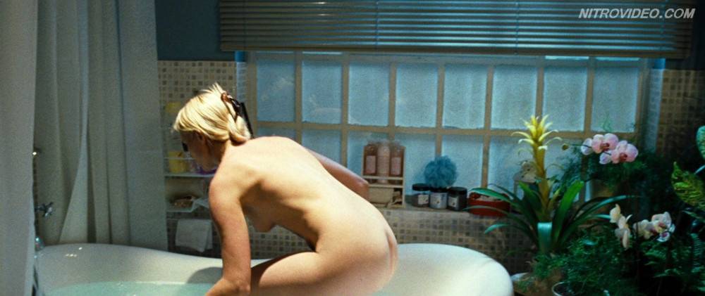 Sexy blonde amy smart taking bath in mirrors - #10