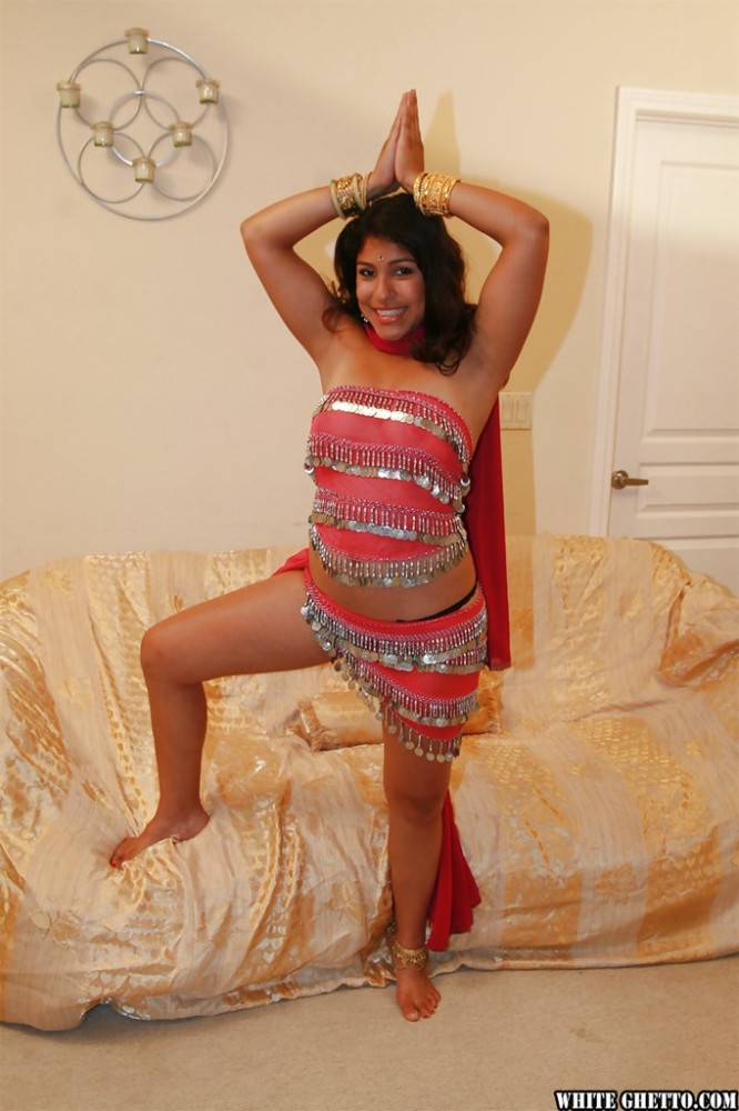 Superb indian Shari in fancy skirt shows big boobies and sexy ass - #8