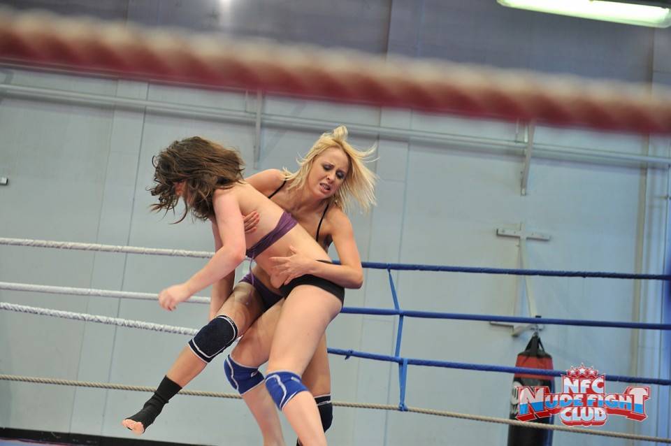 Filthy Cat Fighters Mandy Dee And Tiffany Doll Stay Out Of Cloths And Lick Each Other On Ring - #13