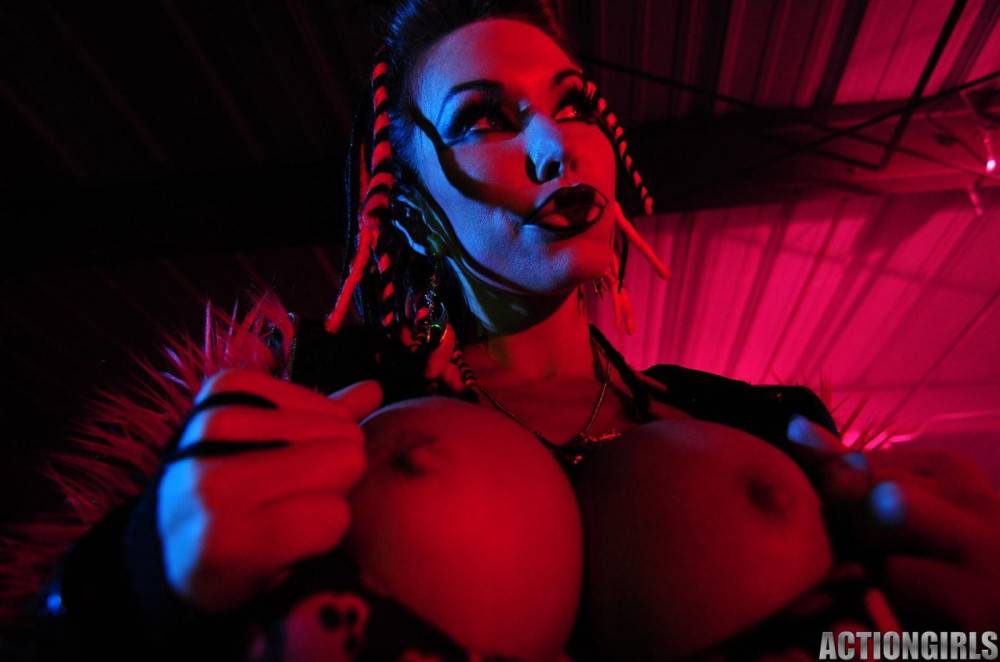 Big Racked Fetish Lady Kobe Kaige With Crazy Make-up Does Some Modeling In The Dark - #7