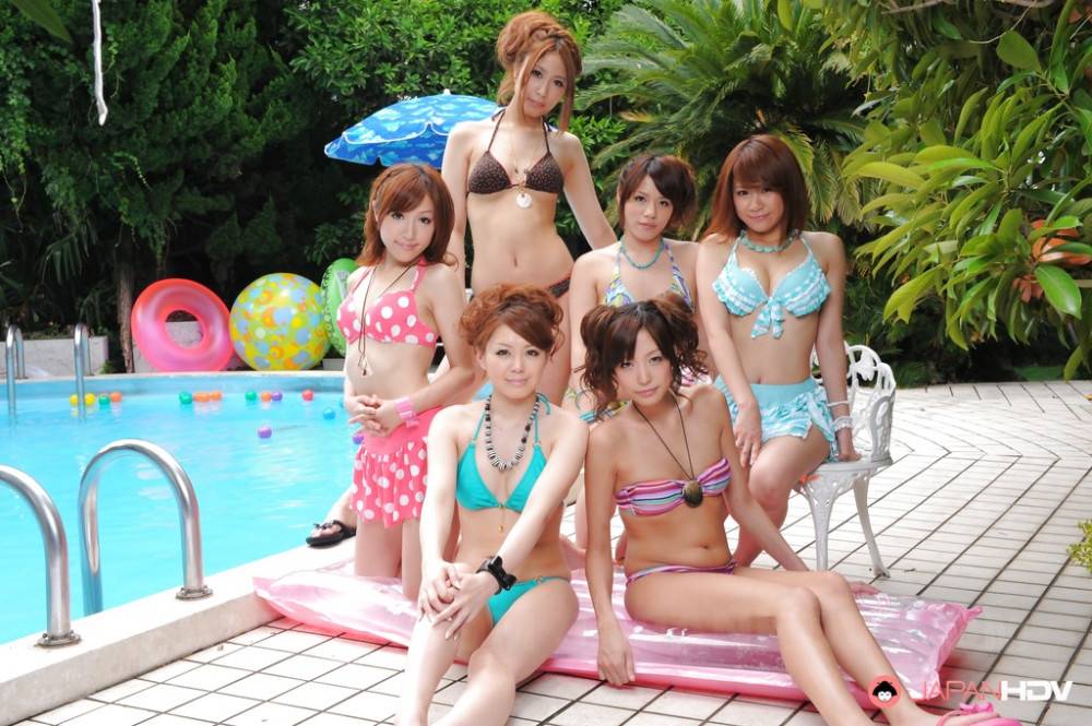 Japanese teen gfs in sexy swimsuits shown their beauty at the pool - #17