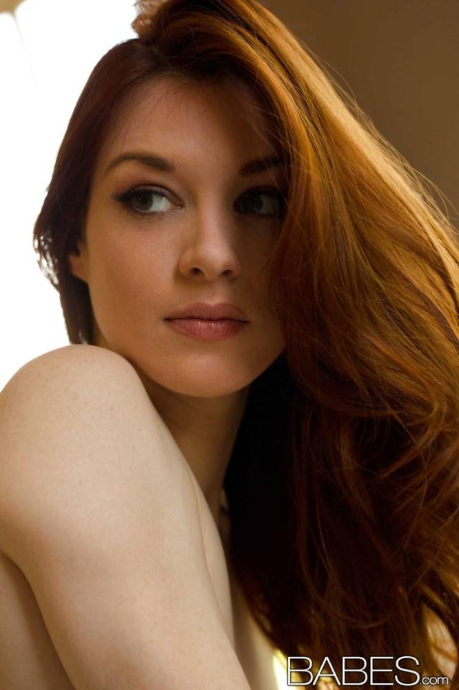 Hot american red-haired cutie Stoya in erotic scene - #15