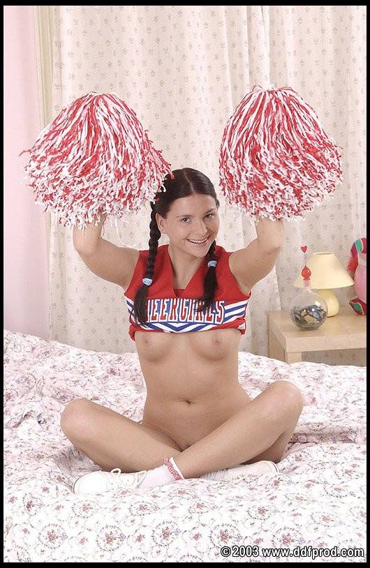 Pigtailed Cheerleader Jessica Fiorentino Has Fun And Stuffs Her Slit By Orange Dildo. - #9