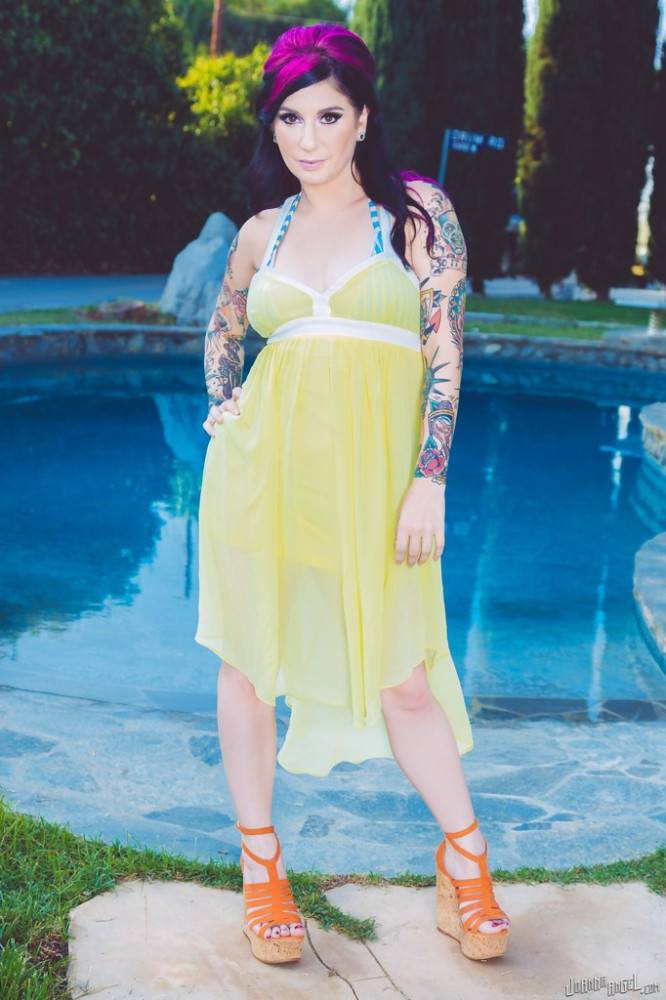 Lovely american milf Joanna Angel in sexy skirt denudes big tits and hot butt near the pool - #3