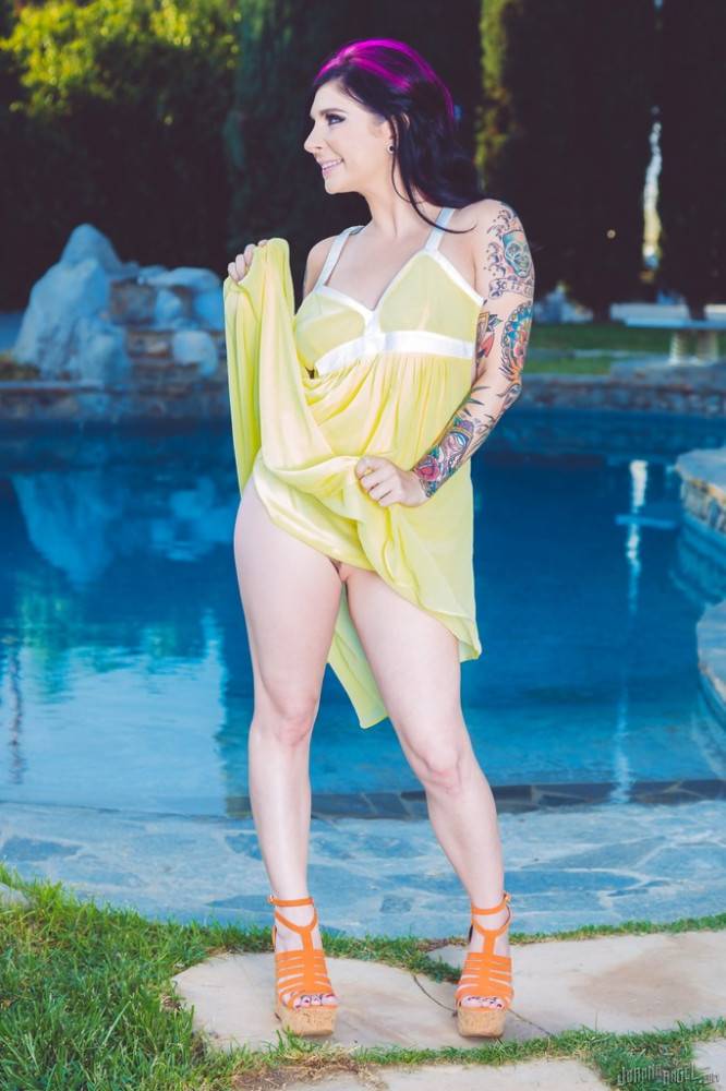 Lovely american milf Joanna Angel in sexy skirt denudes big tits and hot butt near the pool - #9