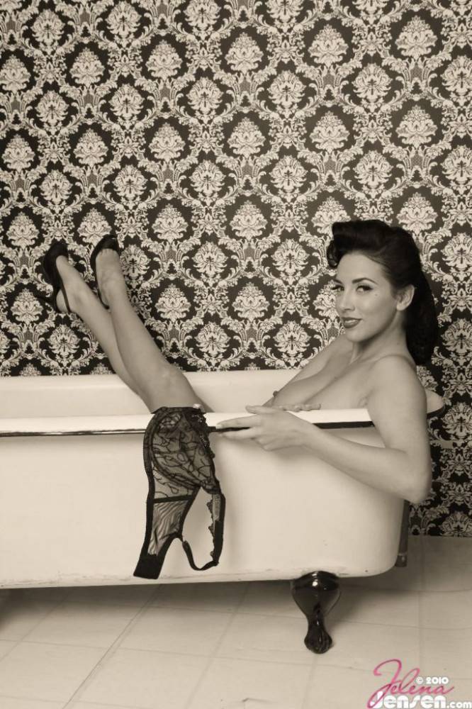 Black And White Pics Are Jelena Jensen's Favorite And She Looks Great In Lingerie. - #2