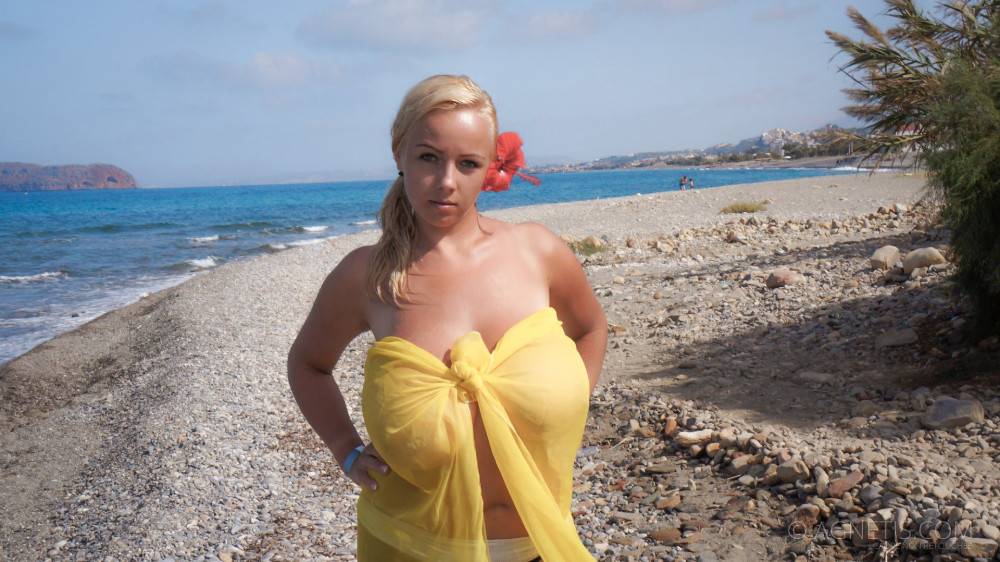 Agnetis Miracle Stony Beach big saggy boobs | Photo: 6396616