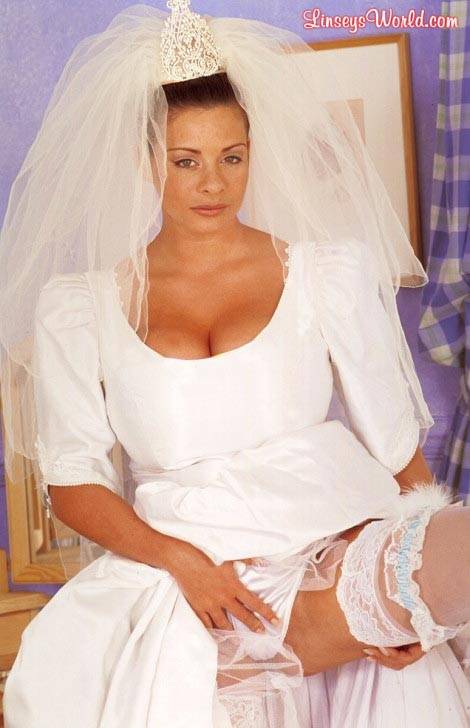 Hot busty bride Linsey Dawn McKenzie | Photo: 6550375