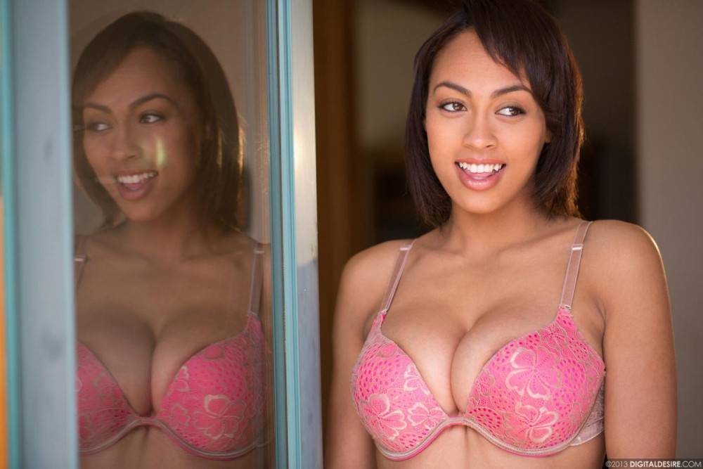 Cherry Hilson Is Losing Off Her Lingerie Bra And Demonstrating Big Titties - #1