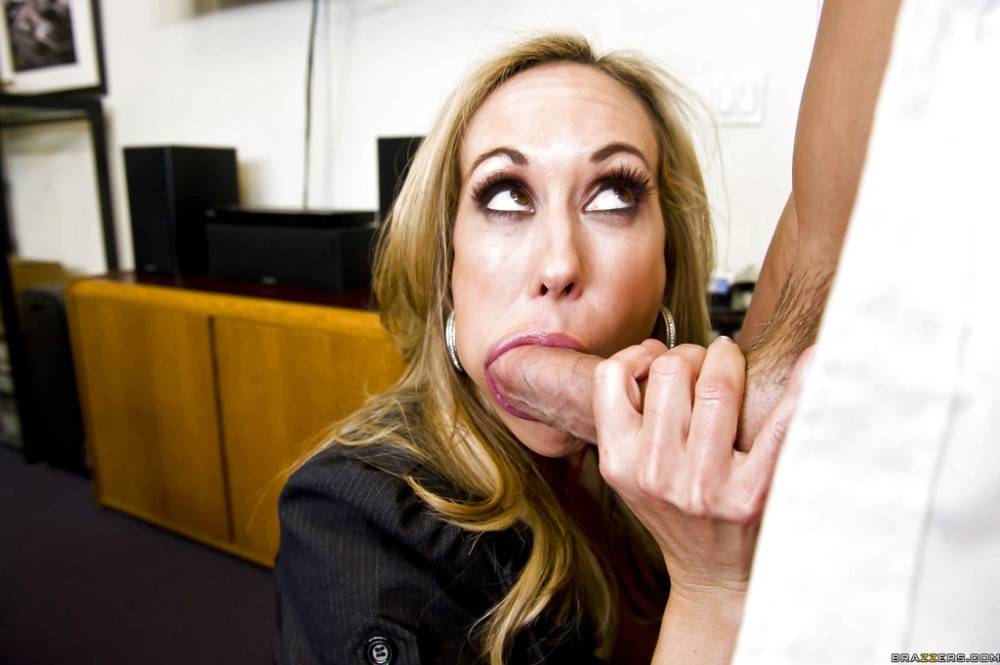 Peachy american milf Brandi Love in sexy skirt suck rod and fuck in her pussy in office - #2