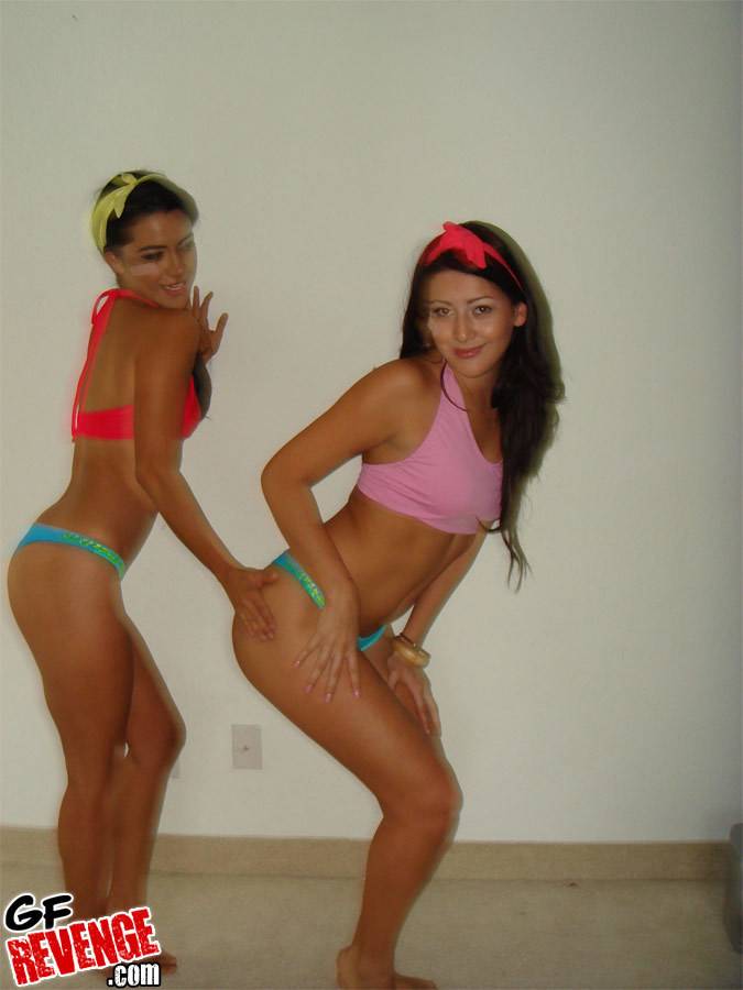 Hot girls Lorena and Amber exposing hot bodies | Photo: 6738854