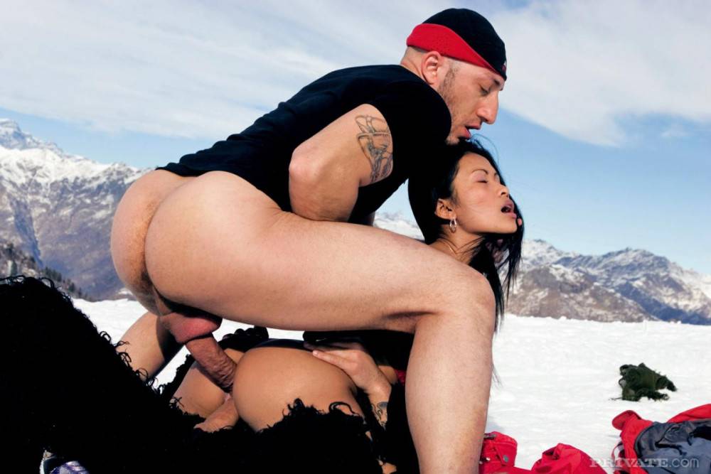 Exotic Brunettes Priva And Judith Fox Enjoy Outdoor Winter Orgy On The Mountain Top - #4