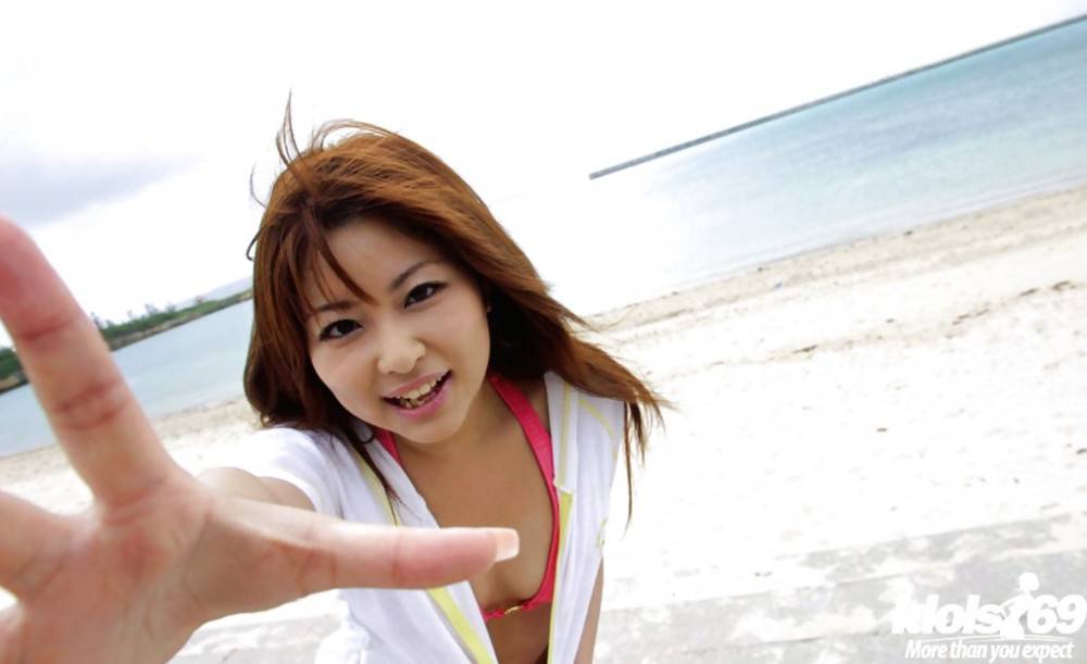 Attractive japanese babe Miyu Sugiura baring her butt outside - #14