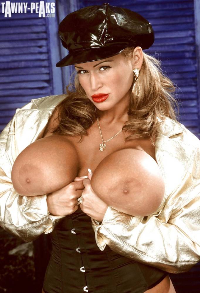 Appealing american aged Tawny Peaks in sexy undies exposes big titties and hairy twat - #3